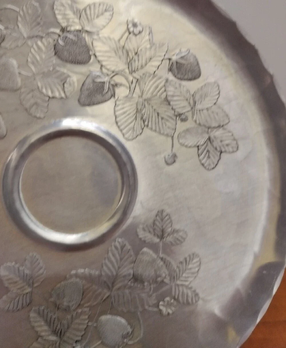 Hammered Aluminum Strawberries Wendell August Forge Round Serving Platter Dish